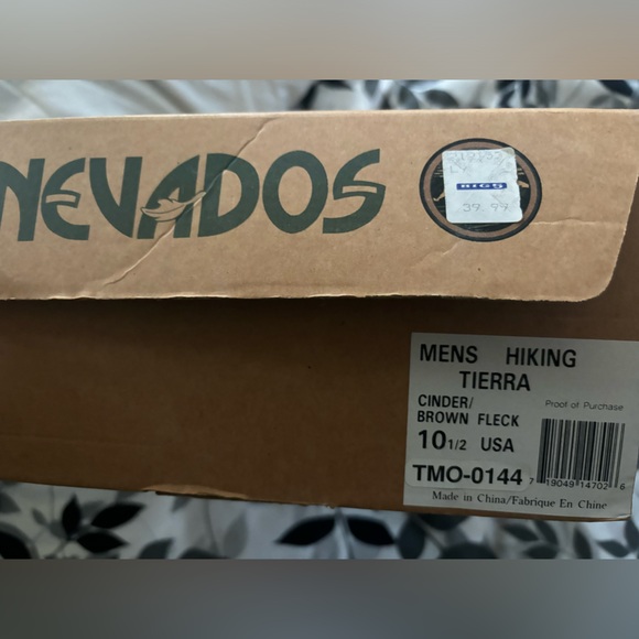 NEW men’s 10.5 hiking boots - Picture 4 of 6